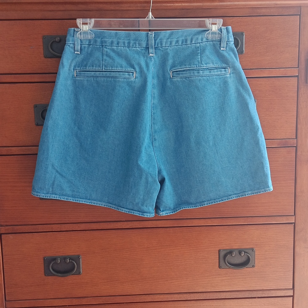 Levi's Classic Blue Jean Shorts - Picture 4 of 12